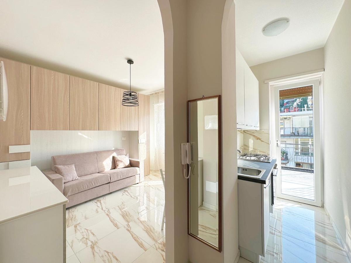 Wh - Un Posto Al Sole - Attico Monolocale Con Parcheggio Gratuito - 5 Minuti Dal Centro - Wifi Sanremo Exterior foto